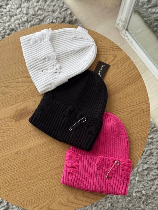 Трендова шапка рванка