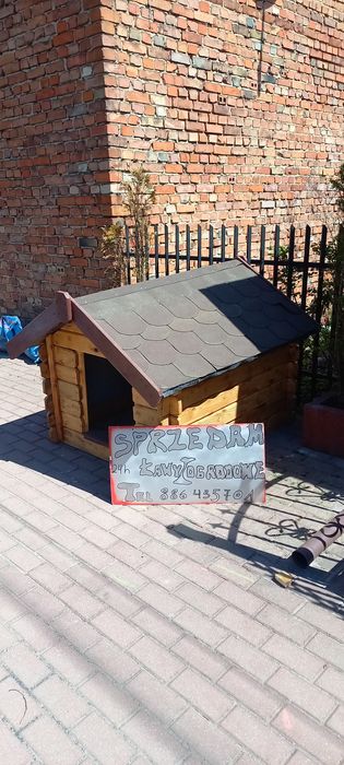 Duża buda dla psa
