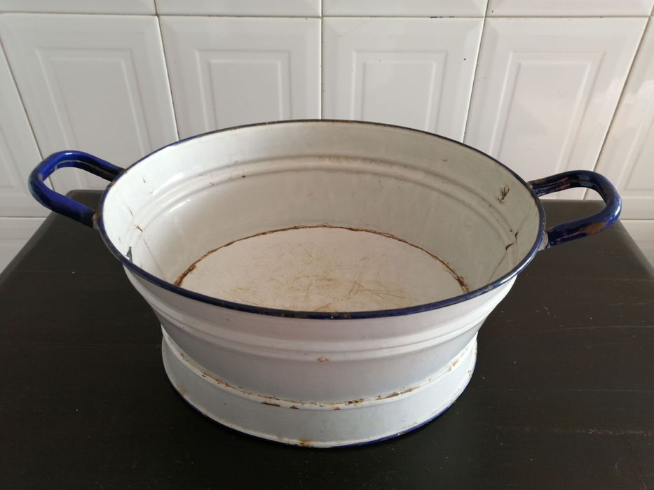 antiga bacia oval em esmalte 41x26x16