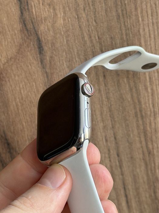 Apple Watch 8 45mm LTE Stainless Steel