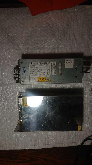 Блок питания HP DPS-800GB A  13,8в-1000Вт на ремонт или запчасти .