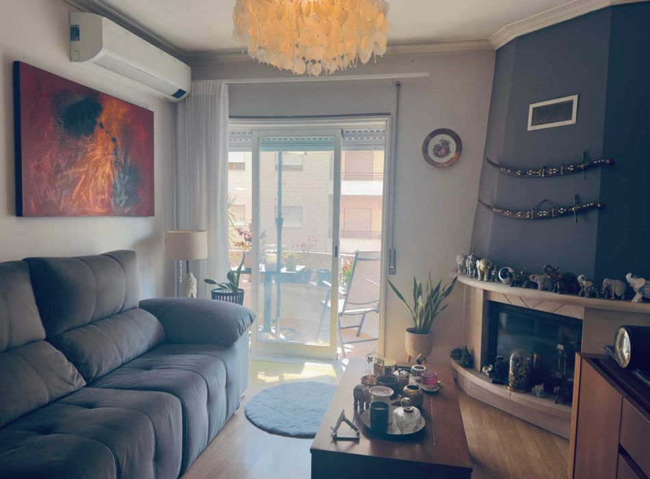 Excelente Apartamento em Rio tinto , junto ao metro de Campainha e próximo à Estação de Comboio tipologia 3