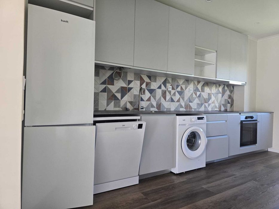 Apartamento T2 - centro Almada, totalmente renovado em 2026.