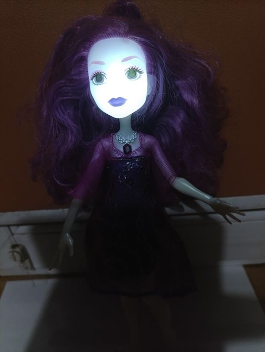 Lalka Monster High Ari ,lalka świecąca i śpiewająca.