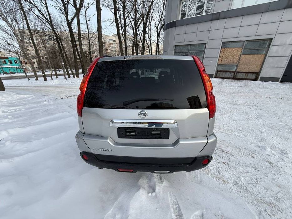 Nissan x-trail.