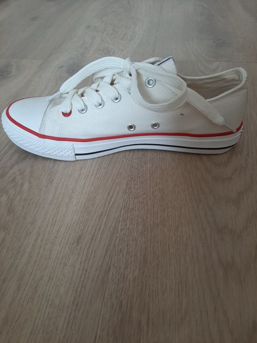 Tramki białe Lee Cooper 38 plus sznurówki gratis