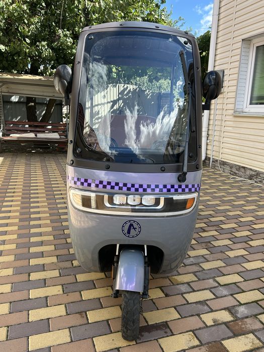 Електроскутер трьохколісний  1000W