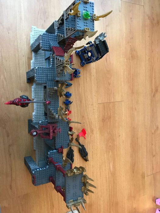 Mega Bloks Dragons Metal Ages Dragon Ramparts 9514