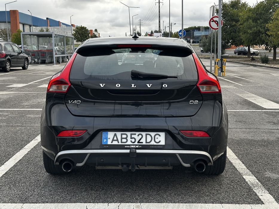 Volvo v40 D2 1.6 R-Design