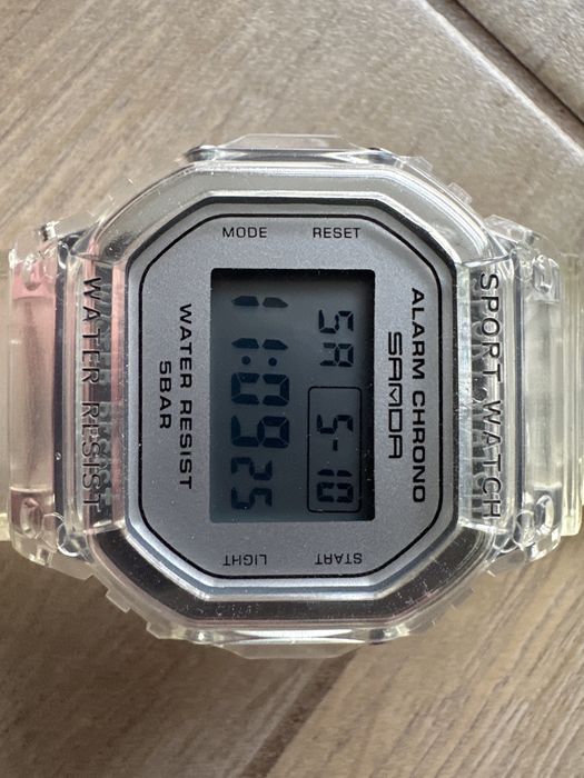 Zegarek meski transparentny