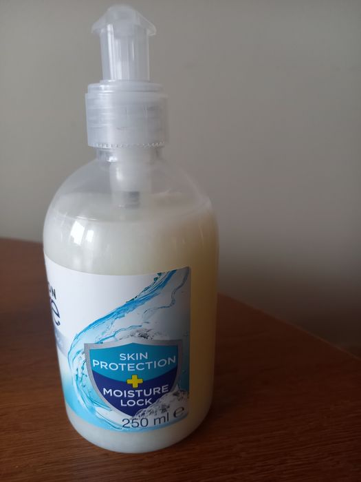 Sprzedam 3 mydła do rąk Avon