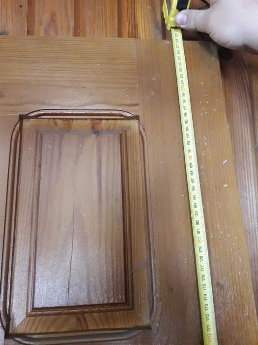 Продам дерев'яні двері з коробкою