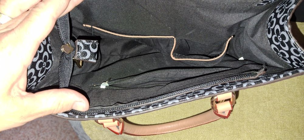 Carteira de mão  de mulher