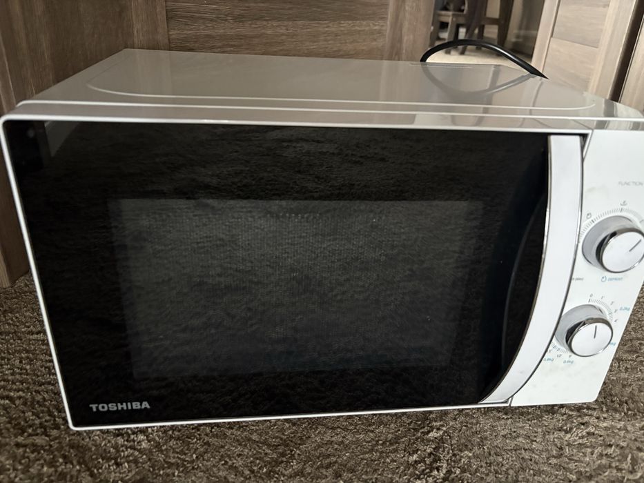 Mikrofalówka biała