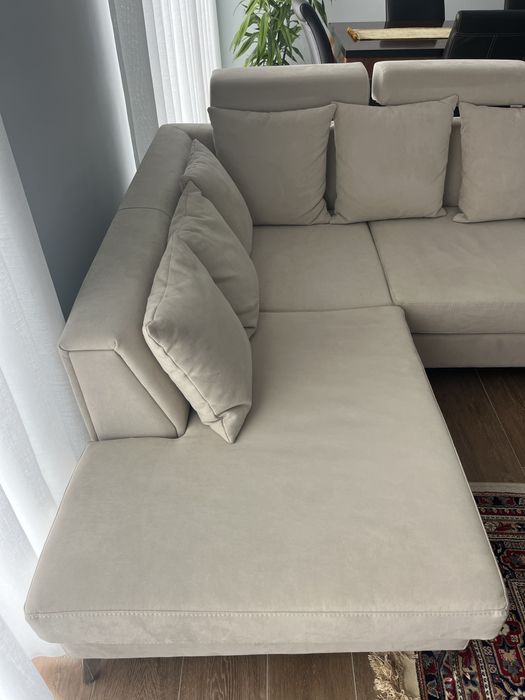 Sofá com chaise longue