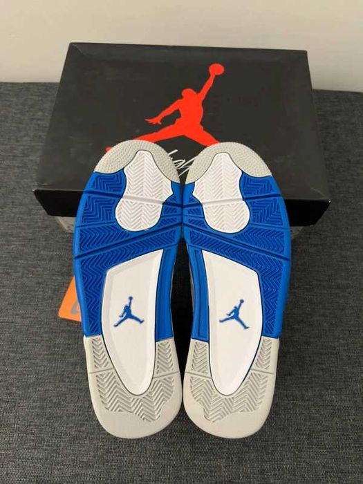 Jordan 4 Retro Motorsports R.39