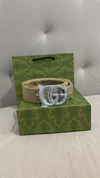 Cinto Gucci GG Supreme Snake Buckle