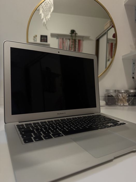Macbook Air 13 srebrny