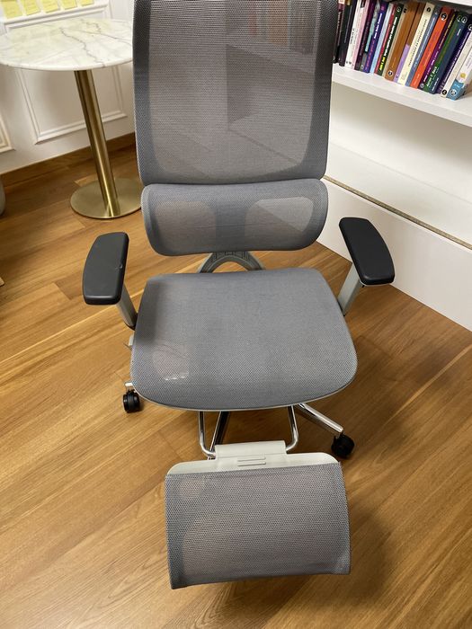 Cadeira de escritório ergonómica giratória