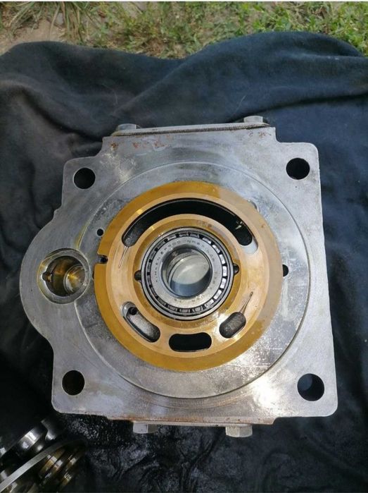 Гідравлічний насос 7003113