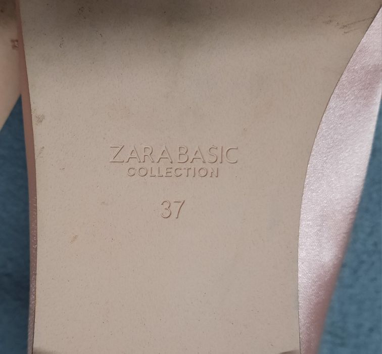 Sapatos marca zara