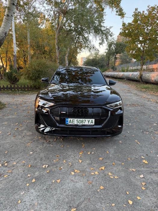 Легковий автомобіль