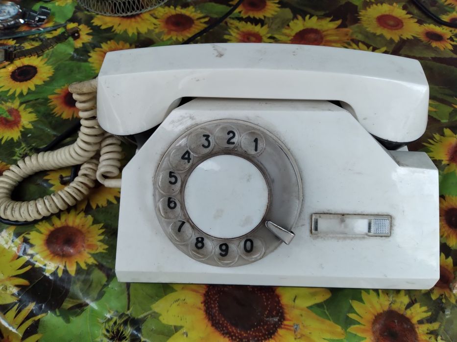 Телефон   старый