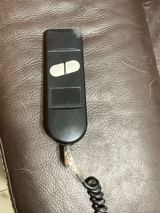 Sofá extensivel em pele