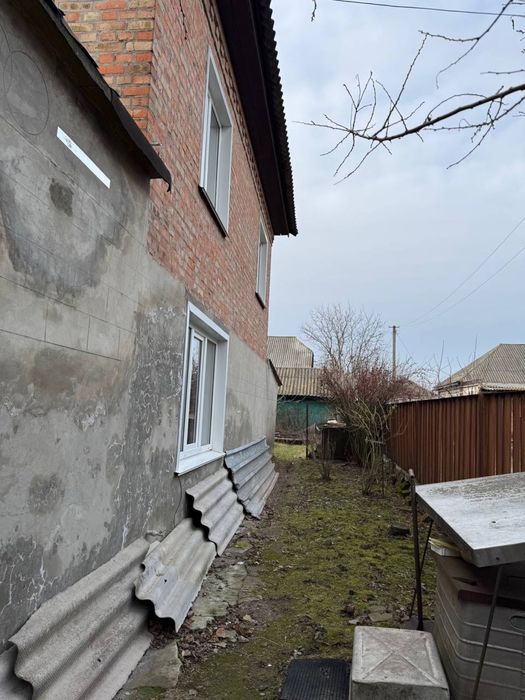 Продається 2-х поверховий будинок Сороченці