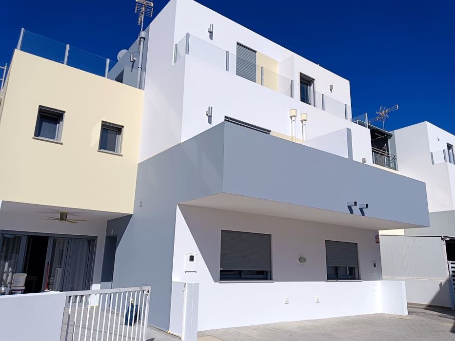 Professional Painter | Interior & Exterior Painting | Faro & Tavira