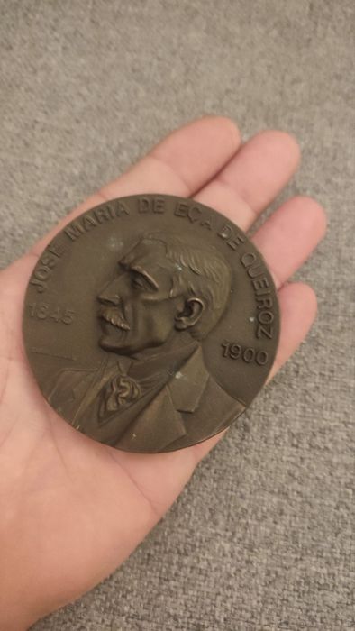 Medalha Eça de Queiróz