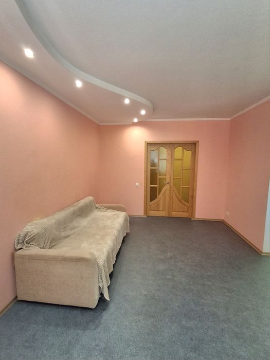 Продам квартиру в престижном районе . .