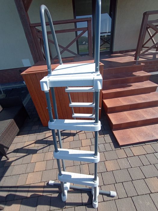 Drabinka do basenu/mausera Bestway  132 cm