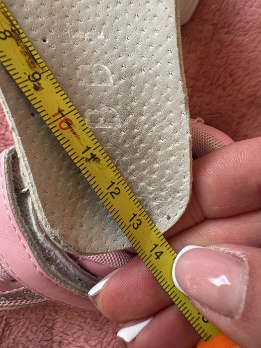 Кросівки для дівчаток