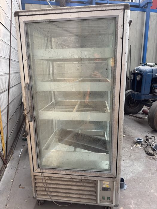 Vitrine vertical