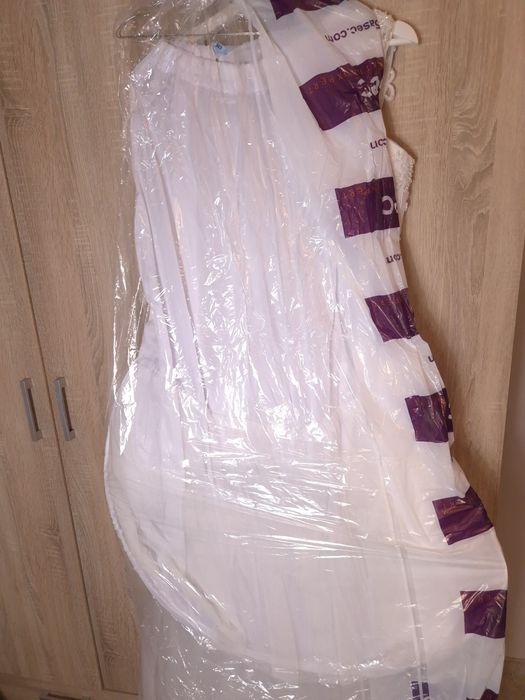 • Suknia ślubna jak nowa! Hiszpański styl + koło • piękna koronka M