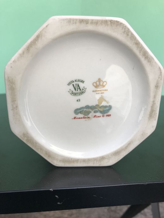 Jarra de porcelana da Vista Alegre "Mountain Pine" de 1989 com 29,5cm