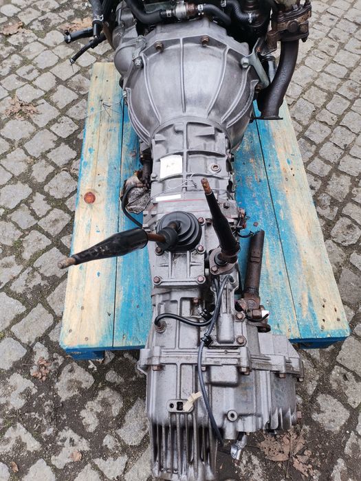 Motor Isuzu 4jx1