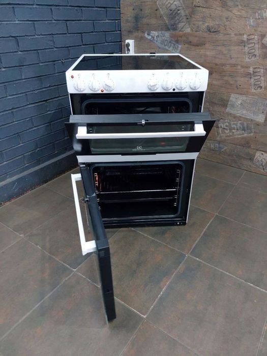 Плита Electrolux EKC6061AOW Склокераміка + 2 духовки з Європи в ідеалі
