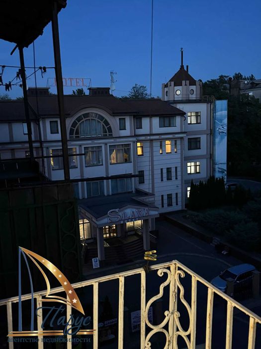 1-кімнатна  Південноукраїнська 5/5