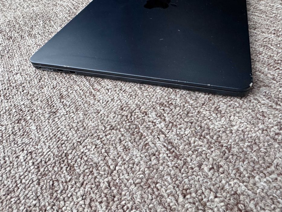 Ноутбук Apple MacBook air 13 M2 (2022) A2681 8 gb/256 gb Midnight