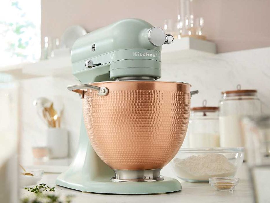 KitchenAid Artisan 5KSM156 та всі серії кухонної техніки, посуду