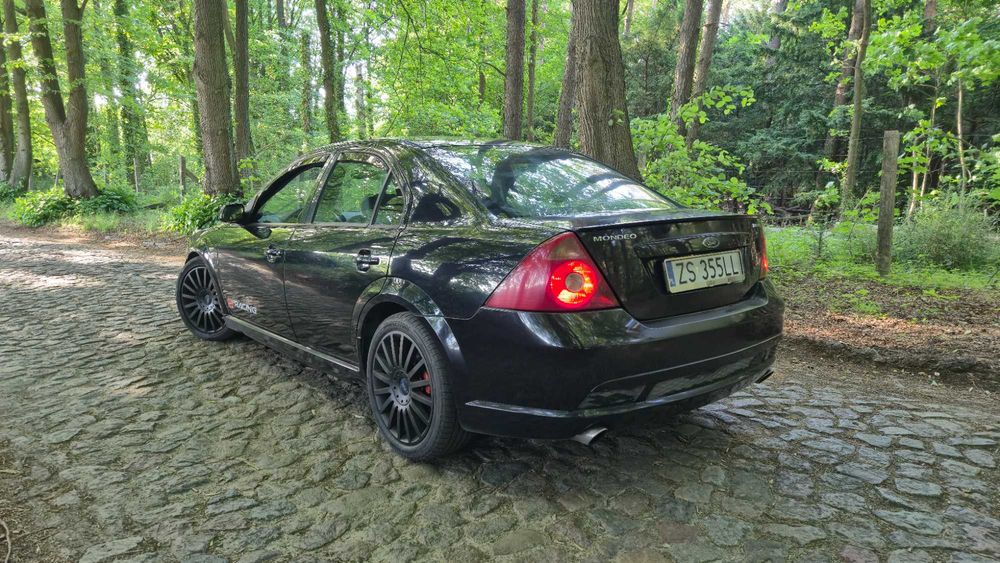 ford mondeo st220