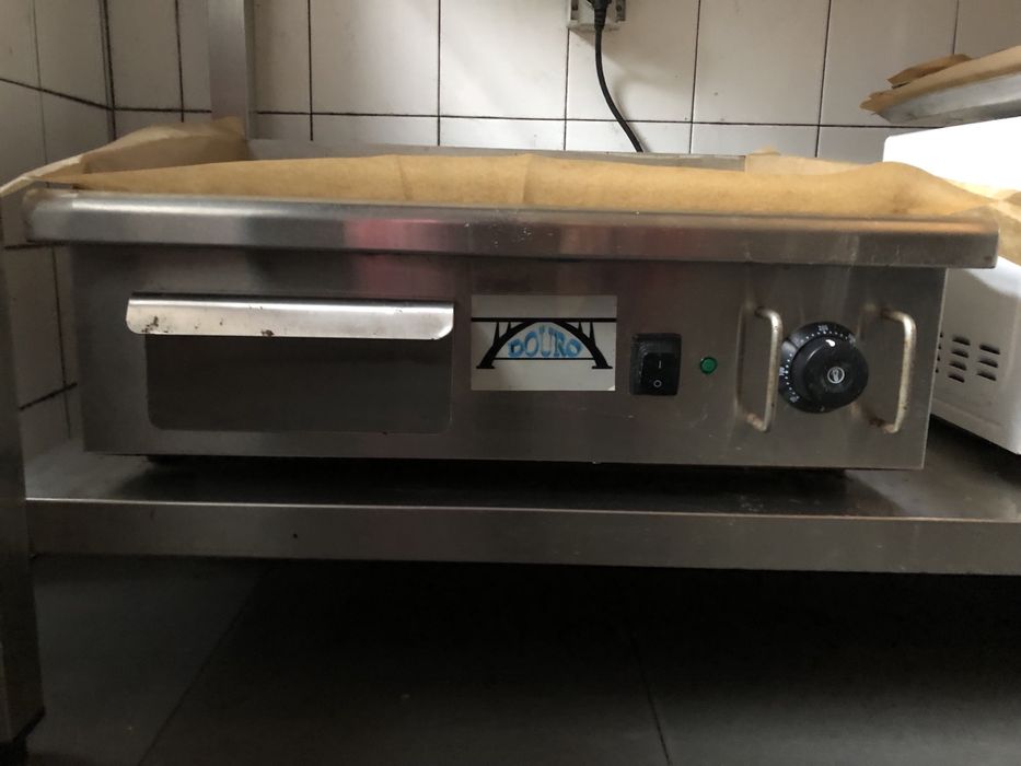 Chapa de grelhar eléctrica