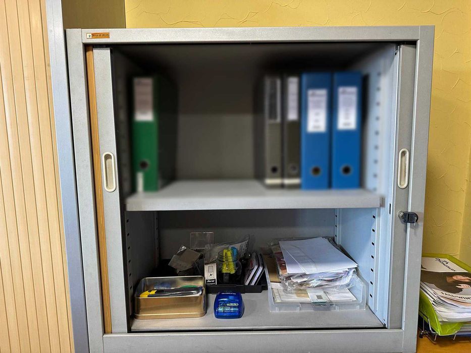 Armário de Escritório Compacto com Portas de Correr