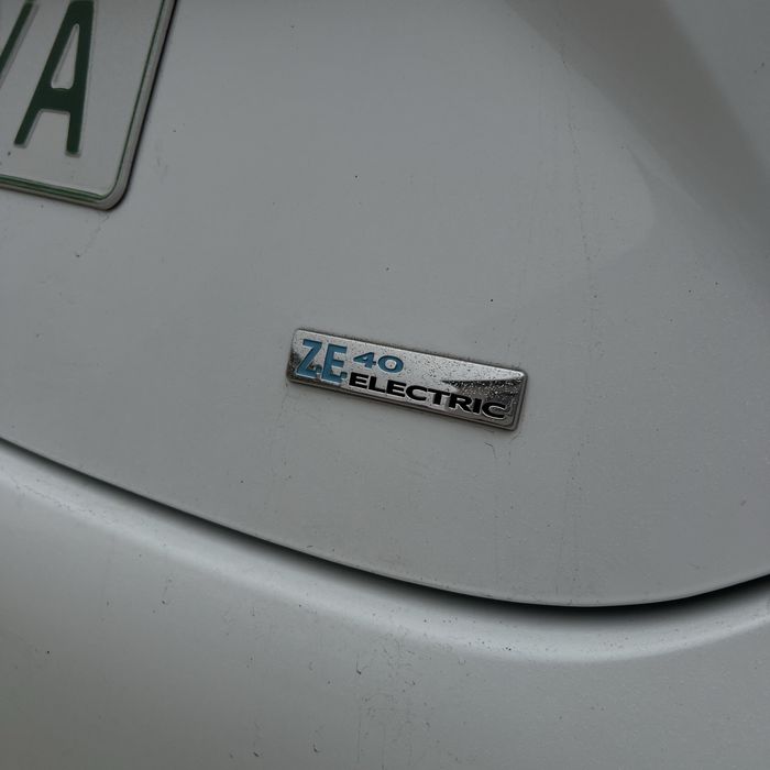 Renault zoe 41 kwt 2019. Запас ходу 300км