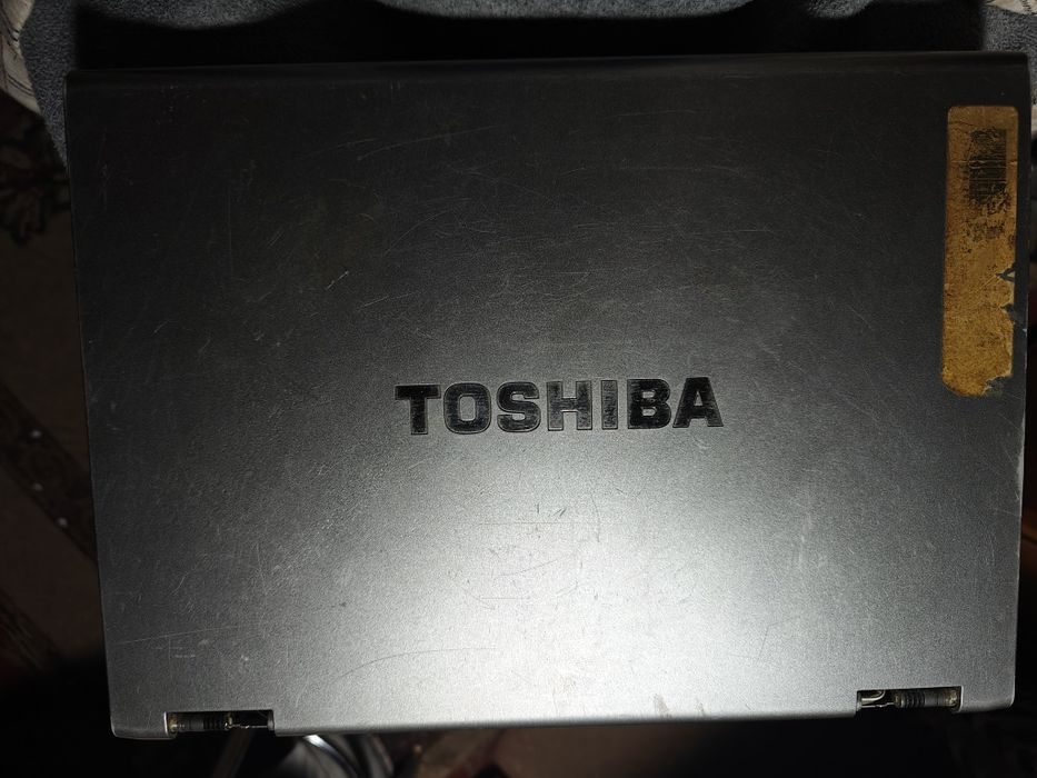 Toshiba TECRA M10