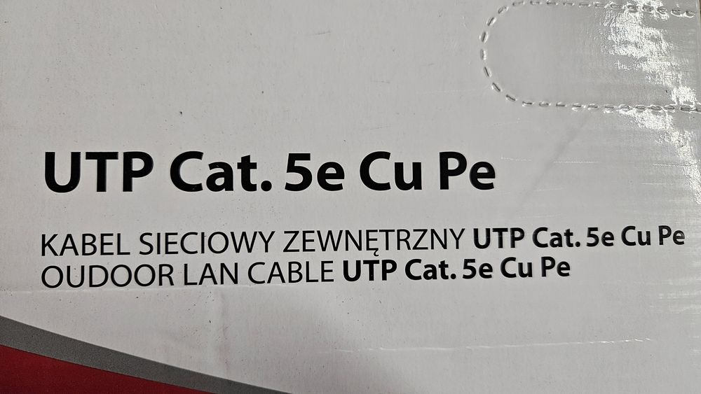 Kabel sieciowy skrętka UTP Cat. 5e Cu PeUTP Cat. 5e Cu Pe.  Czarny zewnetrzny 268m 1zl/mb  

KABEL SIECIOWY ZEWNĘTRZNY UTP Cat. 5e Cu Pe OUDOOR LAN CA