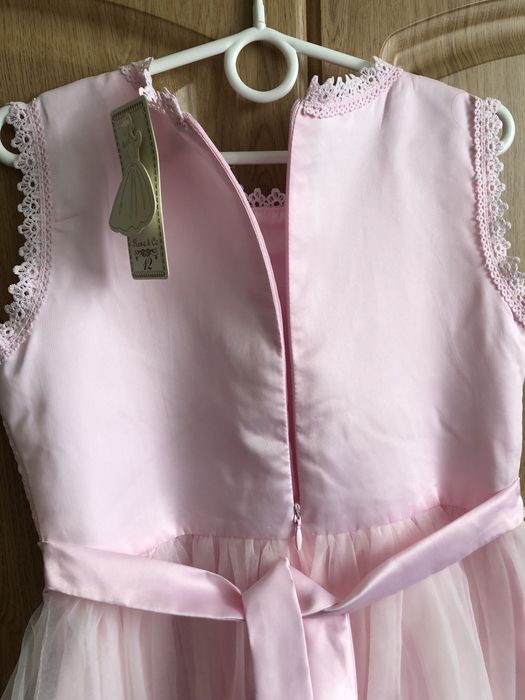 Рожева сукня, 8-10, з вишивкою рішельє, святкова для дівчинки