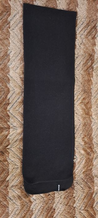 Cachecol preto Berg